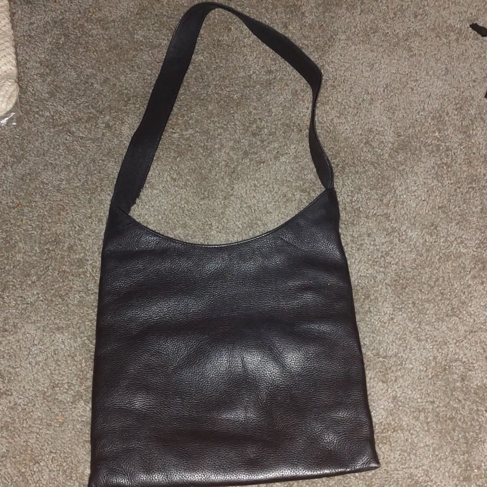 The Sak black pure leather shoulder bag   NWOT
